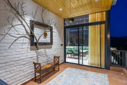 Blossom @ Petal Perch – 4 bedroom villa in Kasauli, Himachal Pradesh