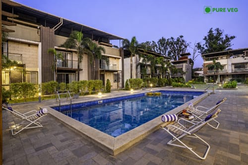 Rosalia | 3-BHK Villa With Shared Pool and Lawn | 5 km from Shree Narayani Dham Temple – 3 bedroom villa in Lonavala, Maharashtra