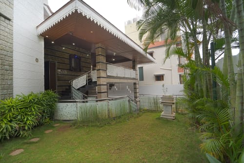 Royal Valora | Charming 5-BHK Villa With Garden, Lounge Area & Modern Comforts |  near Gundamagere Lake – 5 bedroom villa in Bengaluru, Karnataka