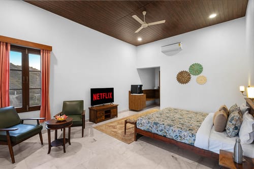 Waterstone @Saket Loak by the Lake – 8 bedroom villa in Udaipur, Rajasthan