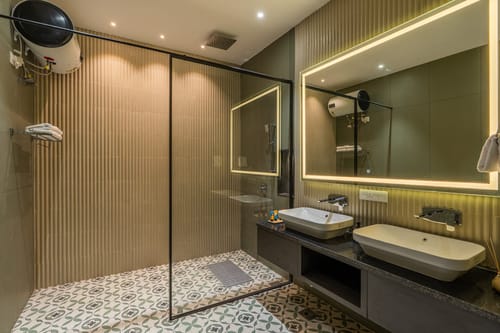 The Kasa w/ Infinity Pool & Home Theatre – 5 bedroom villa in Kasauli, Himachal Pradesh