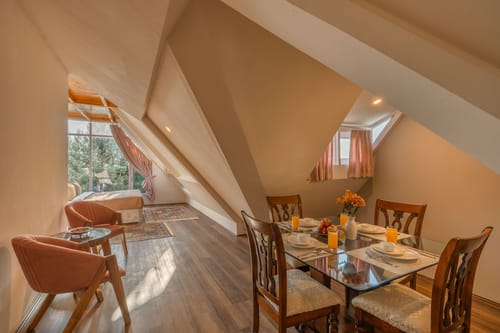 Emaarat Chalet – 10 bedroom villa in Srinagar, Jammu And kashmir