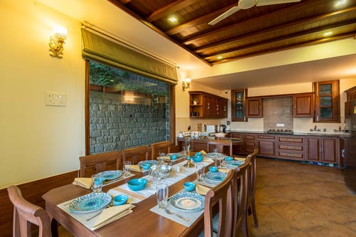 Floradale w/ Jacuzzi & Wood-Fire Pizza – 5 bedroom villa in Kasauli, Himachal Pradesh