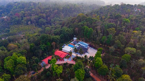 Twisted Tree Together | 2-BHK Pet-Friendly Villa with Shared Pool, Bar & Restaurant – 2 bedroom villa in Coorg, Karnataka