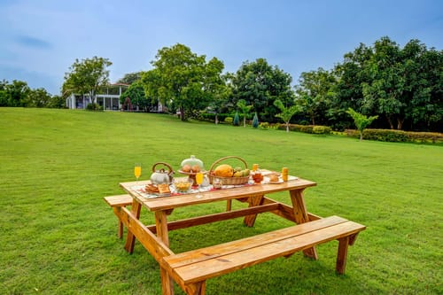 Idyllic Farmhouse - A Glasshouse w/ Outdoor Pool – 3 bedroom villa in Delhi-ncr, Haryana