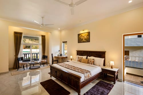 Mandovar Mountain Valley Retreat | 4 Room Pet-friendly Suite In a Private Estate with Shared Pool, Garden, Restaurant & Hill Views – 4 bedroom villa in Udaipur, Rajasthan