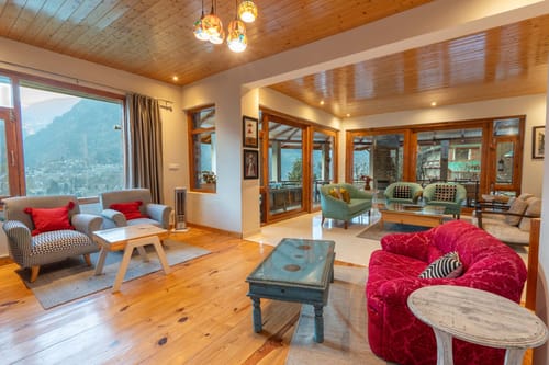 6 Rooms @ Tulip Terraces – 6 bedroom villa in Manali, Himachal Pradesh