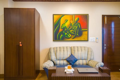 Lakeview Manor | Stunning 3-BHK Lakeside Getaway With Balconies & A Garden – 3 bedroom villa in Bhimtal, Uttarakhand