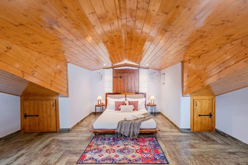 Alpenglow | Pet-friendly 3-BHK Hillside Villa With Garden & Scenic views – 3 bedroom villa in Kasauli, Himachal Pradesh