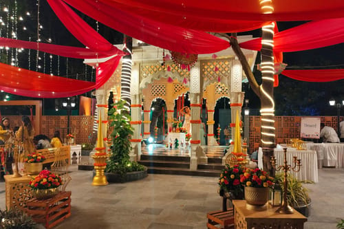 Celebrations in Romania by StayVista – 4 bedroom villa in Mumbai, Maharashtra