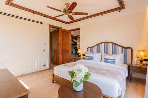 The Royce Daisy | Ultra-Luxe 4-BHK Villa With Private Pool, Jacuzzi, Steam Room & 360° Hill Views – 4 bedroom villa in Kasauli, Himachal Pradesh