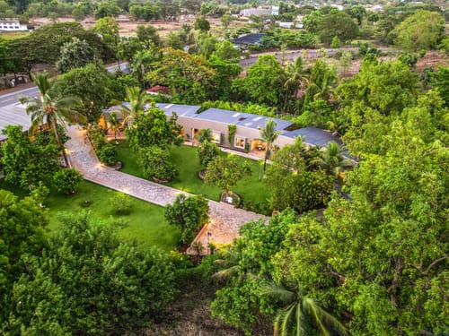 The Crescent Palm Lagoon | Cottage With Bathtub, Shared Game Room, Garden and Restaurant – 1 bedroom villa in Karjat, Maharashtra