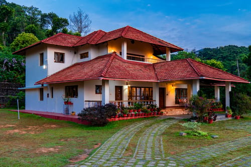 Mercara Hill | 3 BHK Pet-Friendly Retreat With Private jacuzzi, Outdoor Seating, Verandah Sit Out & Garden – 3 bedroom villa in Coorg, Karnataka