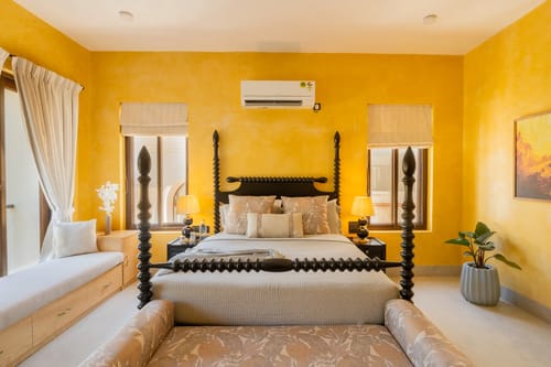 Villa Paraíso | Luxe Pet-friendly 4-BHK Villa With Pvt Pool, Bar, Lift & Scenic Hill Vistas – 4 bedroom villa in North Goa, Goa