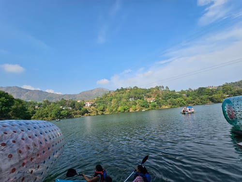 The Urban Escape Nirvana | 1 Premium Room With Hill Views – 1 bedroom villa in Bhimtal, Uttarakhand