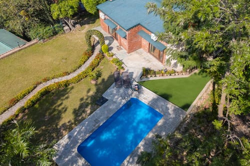 Horizon W/ Outdoor Pool – 4 bedroom villa in Kasauli, Himachal Pradesh