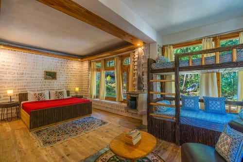 Breezy Banks – 6 bedroom villa in Tirthan Valley, Himachal Pradesh