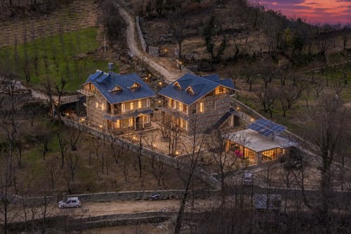 The River Story - Raison – 8 bedroom villa in Manali, Himachal Pradesh