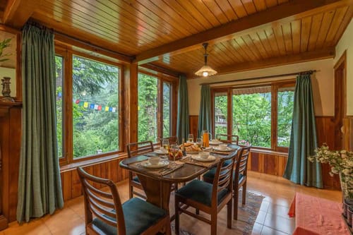 Retreat Cottages – 6 bedroom villa in Manali, Himachal Pradesh