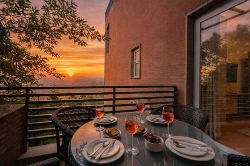 The Elmstone - Garkhal – 8 bedroom villa in Kasauli, Himachal Pradesh