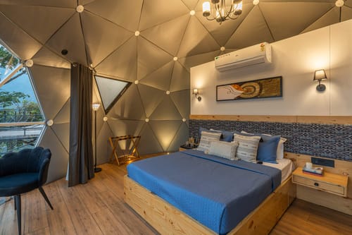 ILIKA W Heated Infinity Pool and Jacuzzi – 8 bedroom villa in Kasauli, Himachal Pradesh