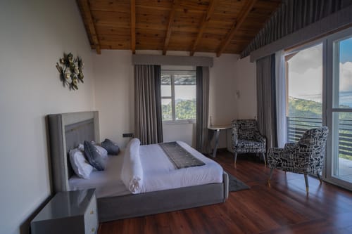 Trio’s Top | 1 Pet-friendly Room with Valley views, Garden & Balcony – 2 bedroom villa in Mukteshwar, Uttarakhand