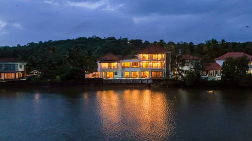 Villa Riviere | Private Riverfront Estate with 6-BHK & 3-BHK, 2 Infinity Pools, Lift, Lounge Area & Kids' Room | 3 Km from Candolim – 9 bedroom villa in North Goa, Goa