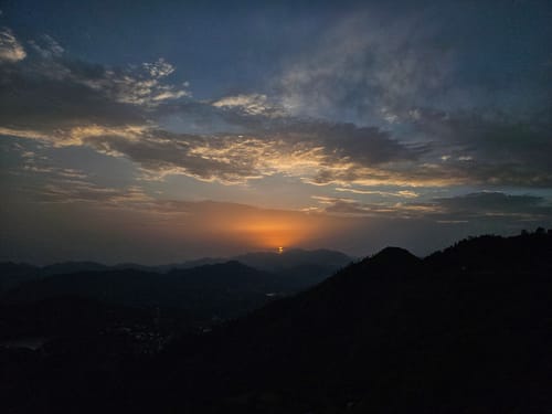 The Urban Escape Bliss | 1 Hillside Classic Room Near Chota Kailash Temple – 1 bedroom villa in Bhimtal, Uttarakhand
