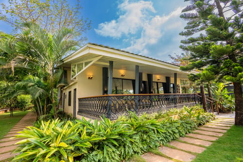 Energise Soul Retreat Vishuddha Villa | Pet-friendly 3-BHK With Jacuzzi, Garden,  Bonfire Pit & Shared Pool, Spiritual Sanctuary and Restro – 3 bedroom villa in Nashik, Maharashtra