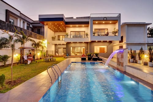 Horizon | 5-BHK Pet-friendly Retreat With Private Pool, Bar & Garden – 5 bedroom villa in Udaipur, Rajasthan