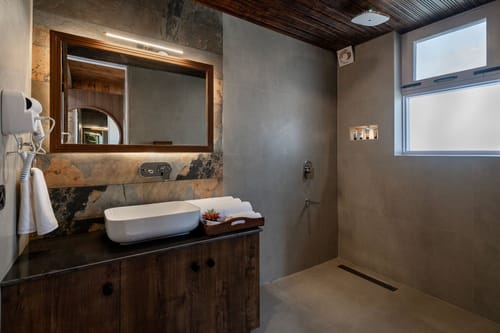 The River Story - Raison – 8 bedroom villa in Manali, Himachal Pradesh