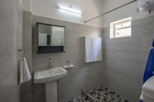 Spring @ Pines & Spruce – 1 bedroom villa in Lansdowne, Uttarakhand