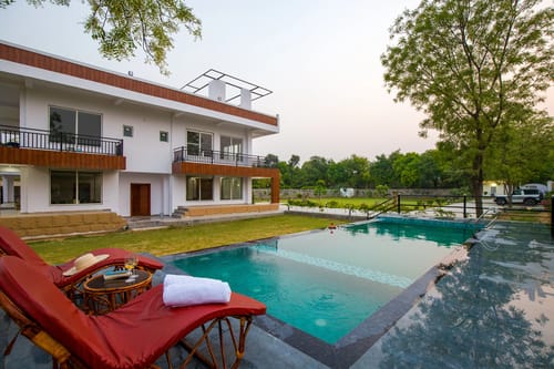 Amber Villa | 3-BHK Retreat W/ Pvt Pool, Game Room & Studio Rooms – 3 bedroom villa in Delhi-ncr, Haryana