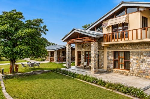 Dhela Jungle Retreat Cobblestone | Pet- Friendly Duplex 2-BHK in a Mini Resort with Shared Pool Near Jhirna Safari Zone – 2 bedroom villa in Ramnagar, Uttarakhand