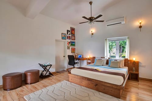 Idyllic Farmhouse - A Glasshouse w/ Outdoor Pool – 3 bedroom villa in Delhi-ncr, Haryana