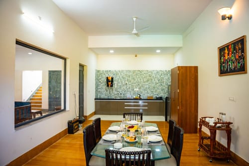 Raas Stays | 4-BHK Retreat With Private Pool, Gardens, Lounge Cum Bar & Scenic Aravali Views – 4 bedroom villa in Udaipur, Rajasthan