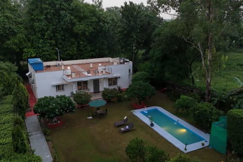 Daffodil | Pet-friendly 3-BHK Villa With Pvt Pool & Garden – 3 bedroom villa in Delhi-ncr, Delhi