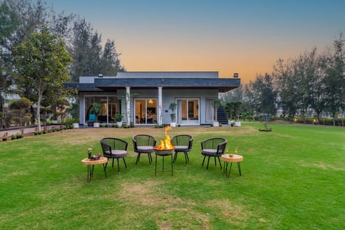 Barton Estate w/ Outdoor Pool - Manesar – 3 bedroom villa in Delhi-ncr, Delhi