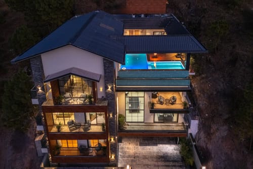 The Kasa w/ Infinity Pool & Home Theatre – 5 bedroom villa in Kasauli, Himachal Pradesh