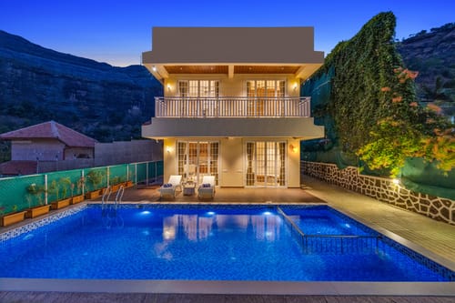 Heavenly Homes Villa | 2-BHK Villa with Private Pool, Garden & 360° Panoramic Hill Views Near Sahyadri Waterfall – 2 bedroom villa in Karjat, Maharashtra
