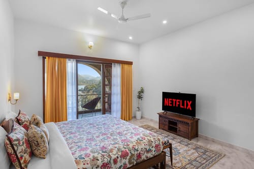 Waterstone @Saket Loak by the Lake – 8 bedroom villa in Udaipur, Rajasthan