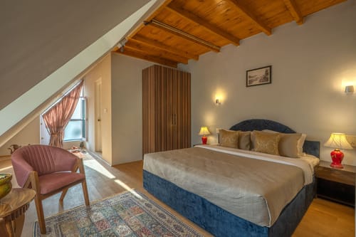 Emaarat Chalet – 10 bedroom villa in Srinagar, Jammu And kashmir