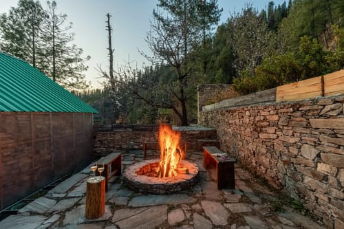 Silvana | Pet-friendly 3-Bedroom Retreat With Attic, Sauna & Garden Near Haku Temple – 3 bedroom villa in Shimla, Himachal Pradesh