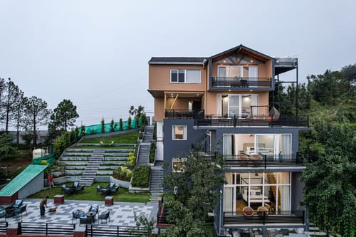 Trio’s Top | Pet-friendly 2-BHK with Attic, Shared Sit-out Area, Stepped Garden & Hill Views – 2 bedroom villa in Mukteshwar, Uttarakhand