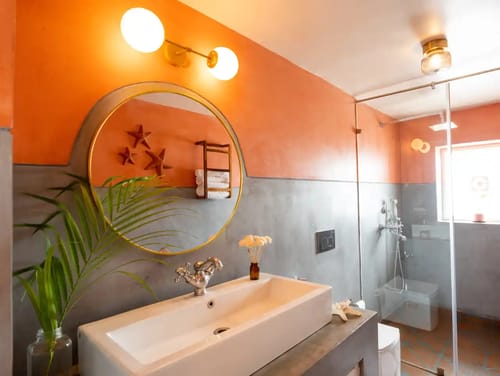 BluDoor | Exquisite Pet-friendly 5-BHK Villa With Private Pool, Lift & Entertainment Lounge Near Vagator Beach – 5 bedroom villa in North Goa, Goa