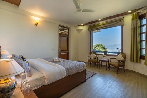 Floradale w/ Jacuzzi & Wood-Fire Pizza – 5 bedroom villa in Kasauli, Himachal Pradesh
