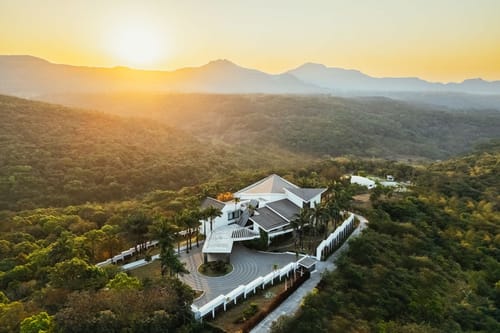 Emerald Acres – 7 bedroom villa in Lonavala, Maharashtra