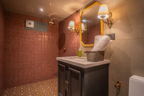 The Emily Chalet – 7 bedroom villa in Nainital, Uttarakhand