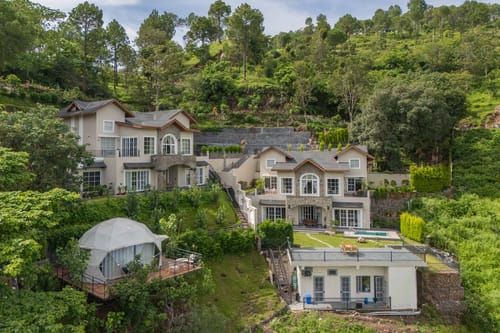 Amaya W/ Heated Outdoor Pool – 3 bedroom villa in Kasauli, Himachal Pradesh