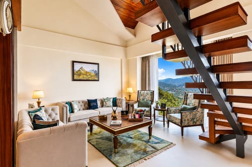 The Royce Silver Oak Imperial | Refined Pet-Friendly 4-BHK Apartment With Sky Deck, Shared Swimming Pool, and Clubhouse – 4 bedroom villa in Kasauli, Himachal Pradesh